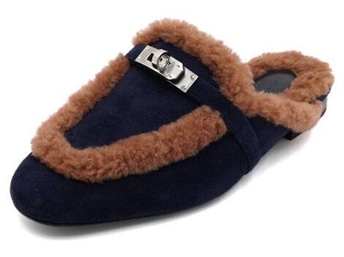 Hermès Mule e sandali in scamosciato marine e shearling dorato D'oro - vista 2
