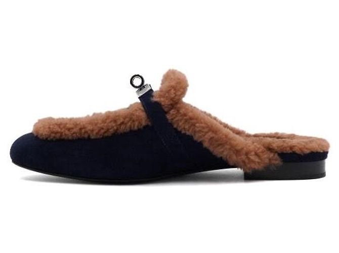 Hermès Mule e sandali in scamosciato marine e shearling dorato D'oro - vista 4