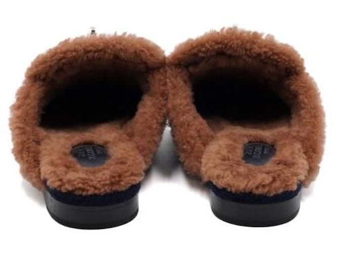 Hermès Mule e sandali in scamosciato marine e shearling dorato D'oro - vista 6