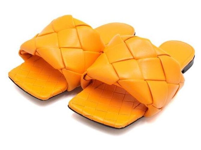 Bottega Veneta Sandali piatti da donna in agnello Intrecciato arancione - vista 3