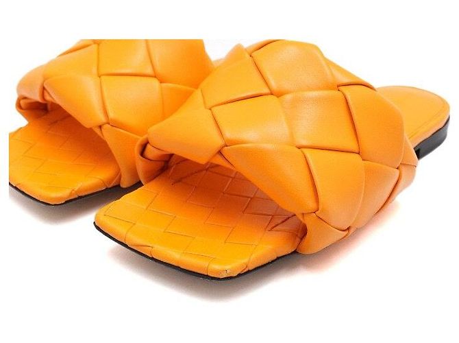 Bottega Veneta Sandali piatti da donna in agnello Intrecciato arancione - vista 5