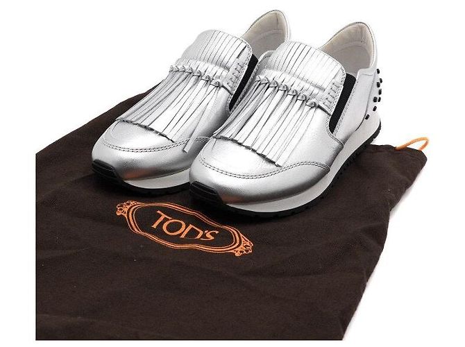 Tod's Sneaker da donna argentate metallizzate con frange kiltie e nappe Argento - vista 9
