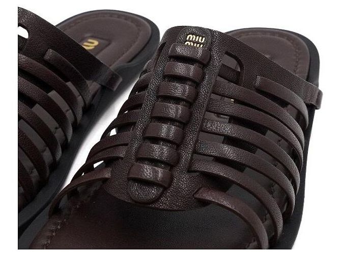 Miu Miu Sandali e ciabatte in pelle Napa marrone da donna - vista 6