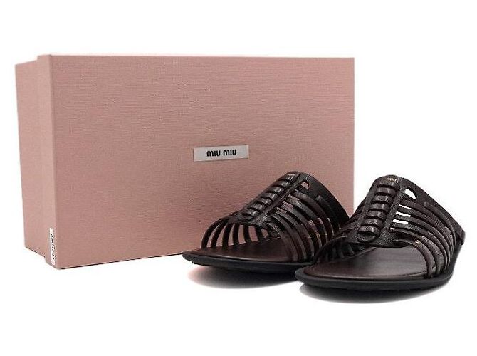 Miu Miu Sandali e ciabatte in pelle Napa marrone da donna - vista 8