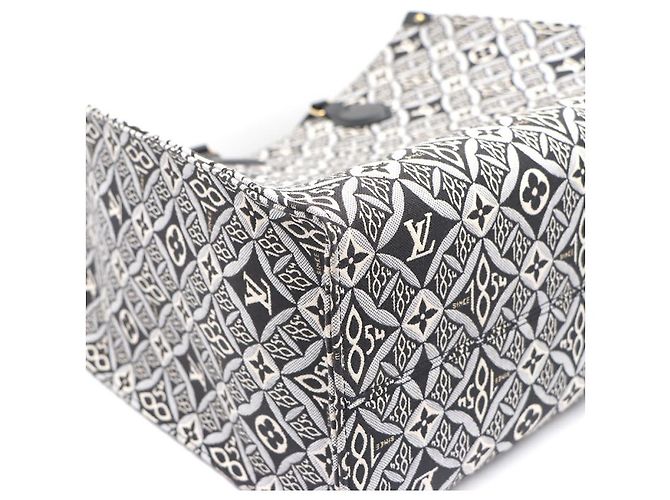 Louis Vuitton Borsa Tote e Borsa a Spalla OnTheGo GM Bianco - vista 17