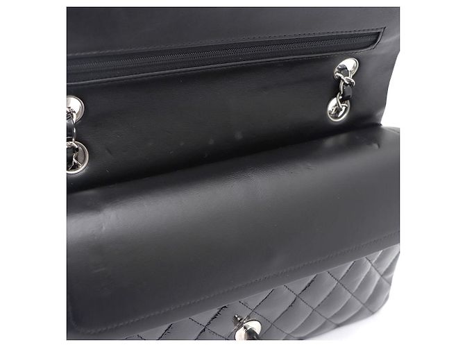 Chanel Borsa a tracolla Classic Medium in vernice con catena argentata Nero - vista 10