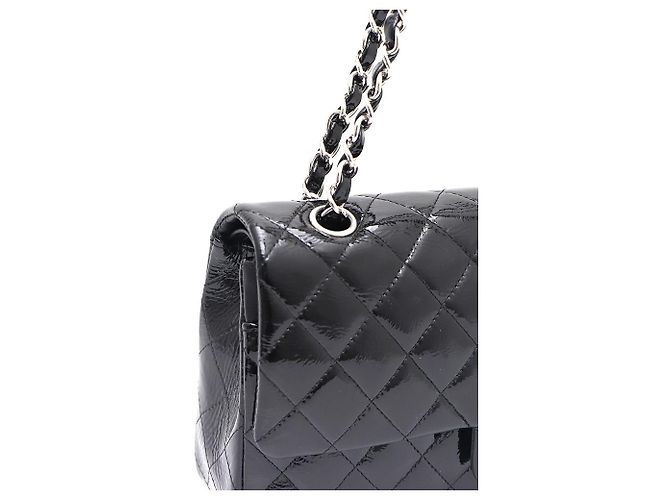 Chanel Borsa a tracolla Classic Medium in vernice con catena argentata Nero - vista 5
