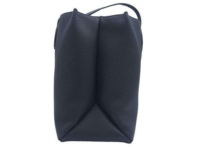 Louis Vuitton Borsa a tracolla Lockme Shopper in pelle di vitello granulata Nero - vista 4