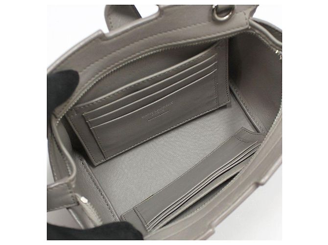 Saint Laurent Mini borsa cabas a tracolla Monogram Toy Marrone - vista 11
