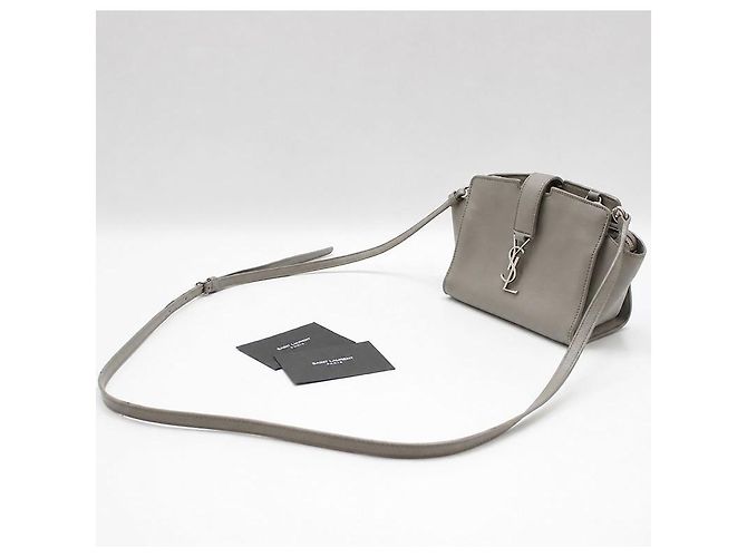 Saint Laurent Mini borsa cabas a tracolla Monogram Toy Marrone - vista 2