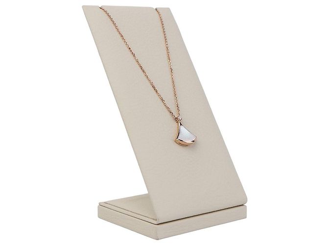 Bulgari Collana Divas Dream in oro rosa, diamante e madreperla - vista 2
