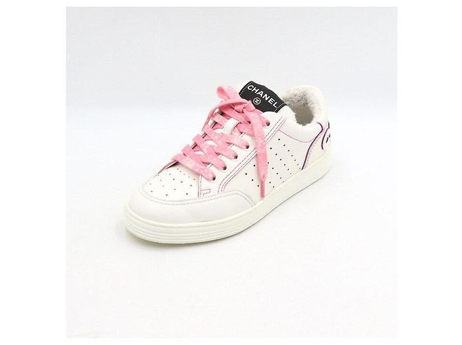 Chanel Sneaker con lacci da donna in pelle bianca con dettaglio logo viola Bianco - vista 2