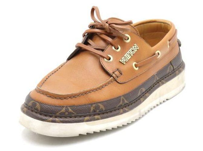 Louis Vuitton Mocassini Sneakers da Uomo con Logo Monogramma Marrone - vista 2