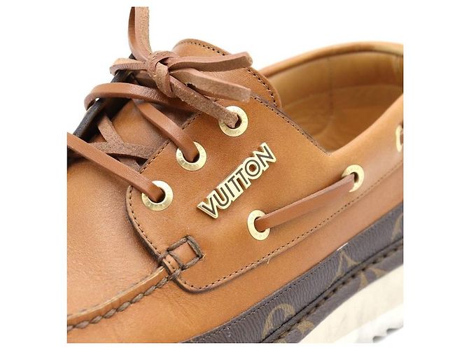 Louis Vuitton Mocassini Sneakers da Uomo con Logo Monogramma Marrone - vista 5