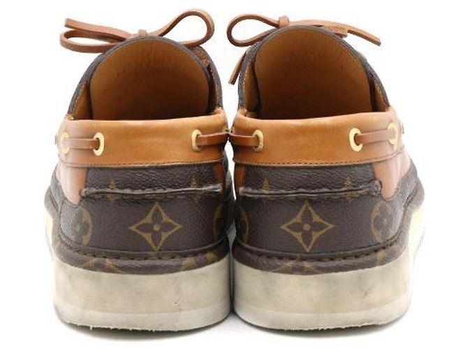 Louis Vuitton Mocassini Sneakers da Uomo con Logo Monogramma Marrone - vista 6