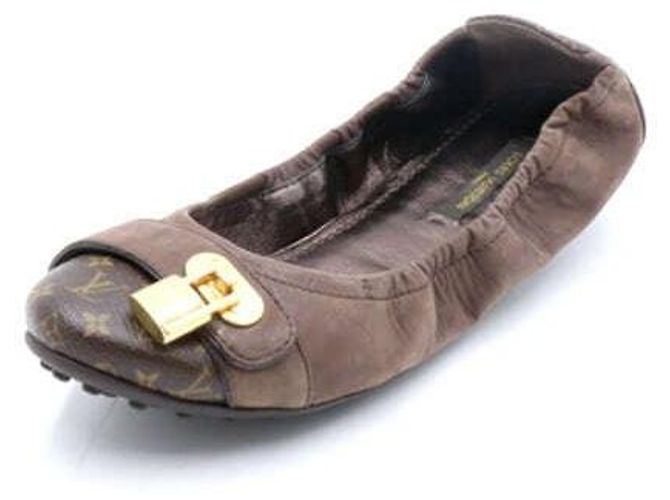 Louis Vuitton Ballerine Monogram Lock da donna Marrone - vista 2