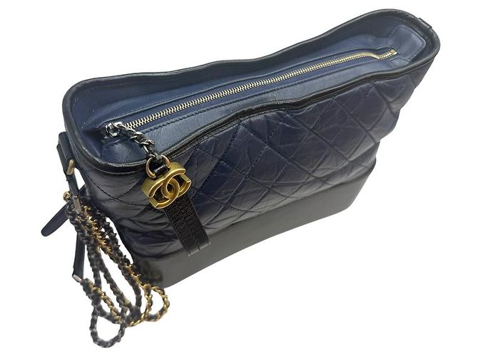 Chanel Gabrielle Hobo Medium Navy Azul - vista 7