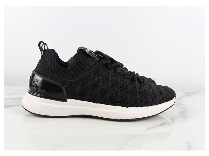 Chanel Steppbare Strick-Sneaker mit Logo Schwarz - Ansicht 5