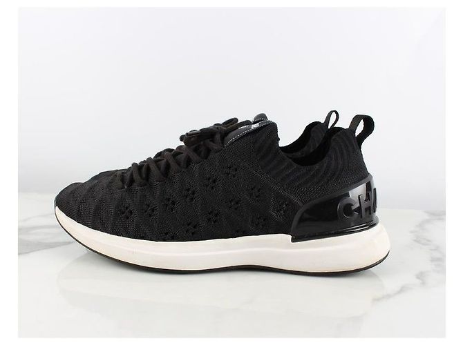 Chanel Steppbare Strick-Sneaker mit Logo Schwarz - Ansicht 7