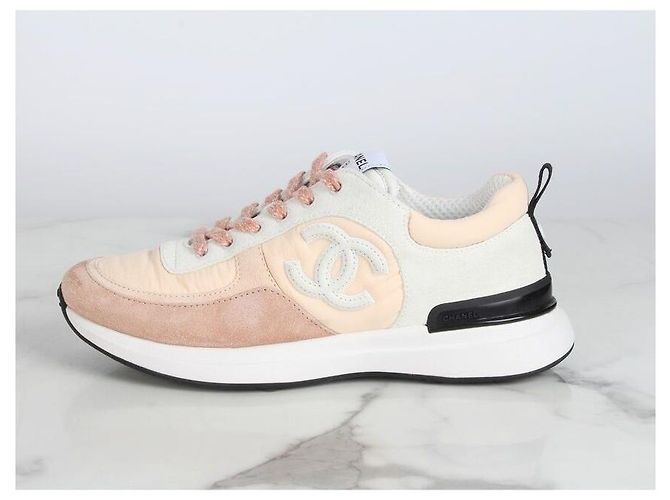 Chanel Sneakers in camoscio stile tennis rosa - vista 3