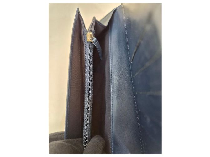 Chanel Cartera larga con solapa de charol clásico caqui oscuro Castaño - vista 7