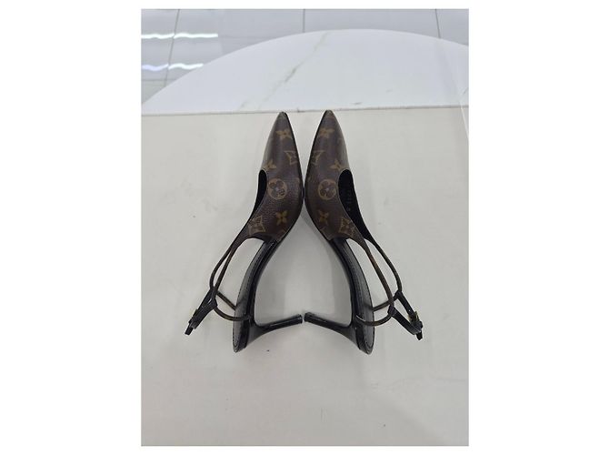 Louis Vuitton Décolleté Sherry Slingback Marrone - vista 18
