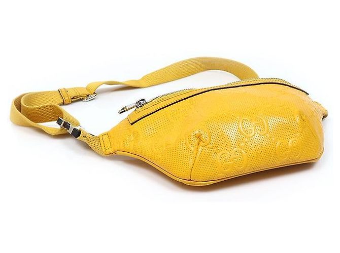 Gucci Gelbe GG-Prägeleder-Gürteltasche - Ansicht 3