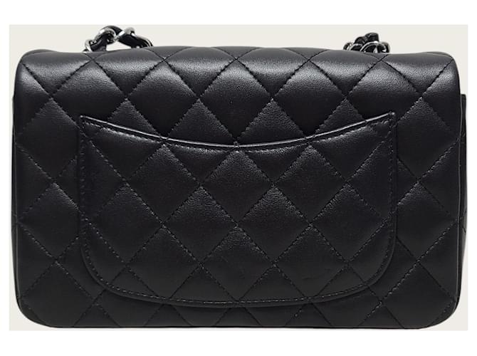Chanel Mini borsa flap classica in agnello nero e argento - vista 5