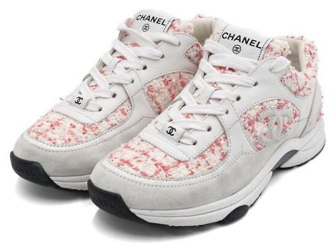 Chanel Sneaker da donna in tweed rosa e scamosciato con logo CC della stagione - vista 3