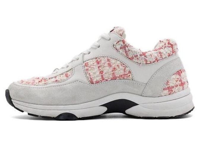 Chanel Sneaker da donna in tweed rosa e scamosciato con logo CC della stagione - vista 4