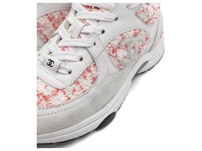 Chanel Sneaker da donna in tweed rosa e scamosciato con logo CC della stagione - vista 5
