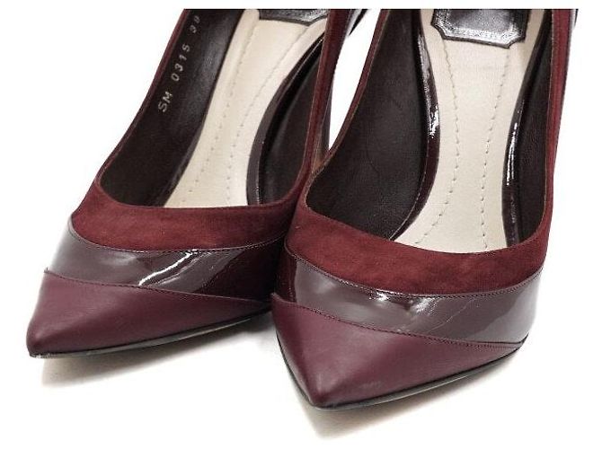 Dior Burgunderfarbene Wildleder-Pumps mit CD-Logo in Lack Damenschuhe Rot - Ansicht 5