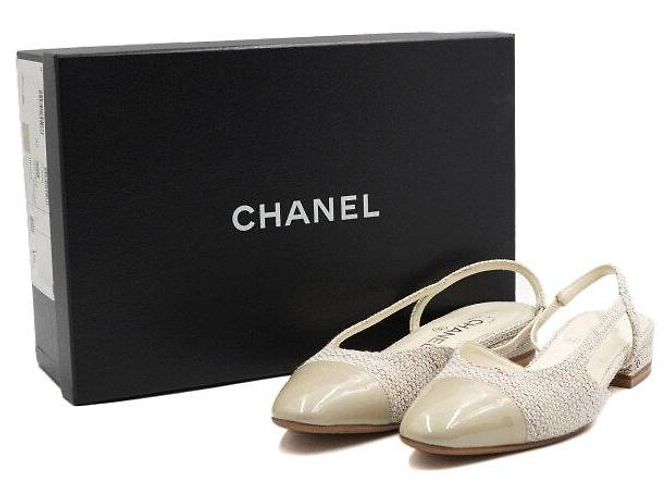 Chanel Zweifarbige Pumps mit goldenem CC - Slingback-Schuhe für Damen Weiß - Ansicht 8