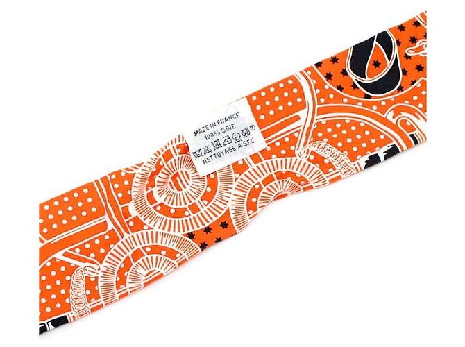 Hermès Eperon d'Or Bandana Gris Perle Blanc Silk Twilly Scarf Weiß - Ansicht 5
