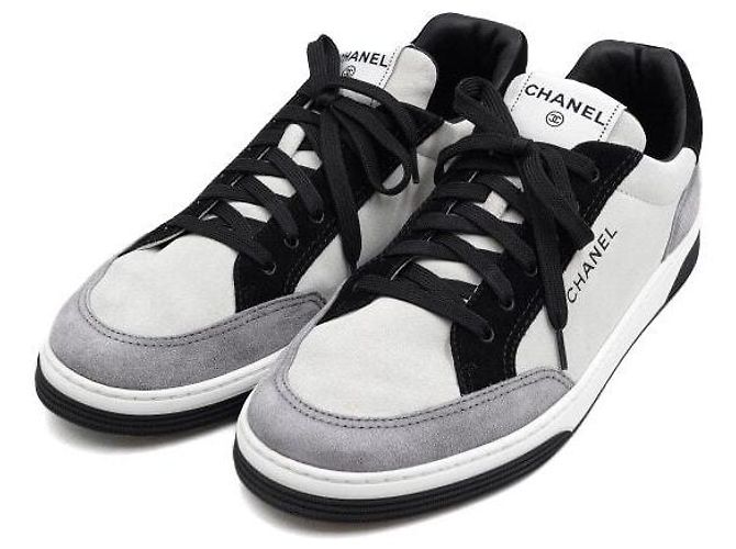 Chanel Sneakers da uomo in scamosciato con scritte nere Nero - vista 3