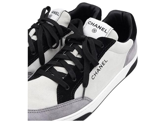 Chanel Sneakers da uomo in scamosciato con scritte nere Nero - vista 5