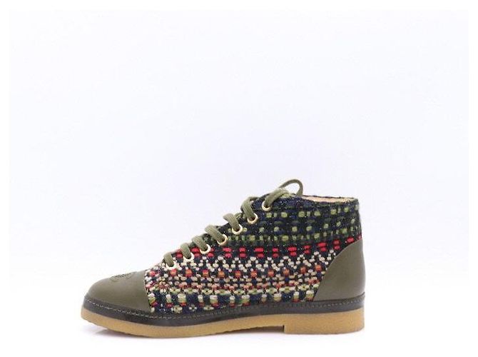 Chanel Stivaletti Desert in Tweed da Donna con Logo CC e Lacci Multicolore - vista 4