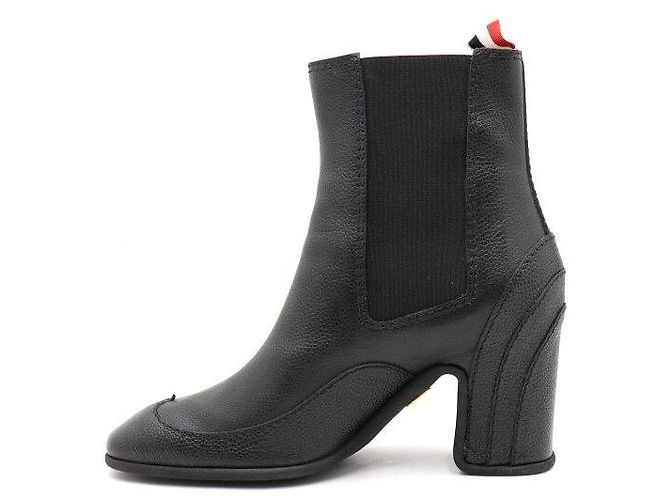 Thom Browne Stivaletti Chelsea da donna in pelle nera con dettagli wingtip Nero - vista 4