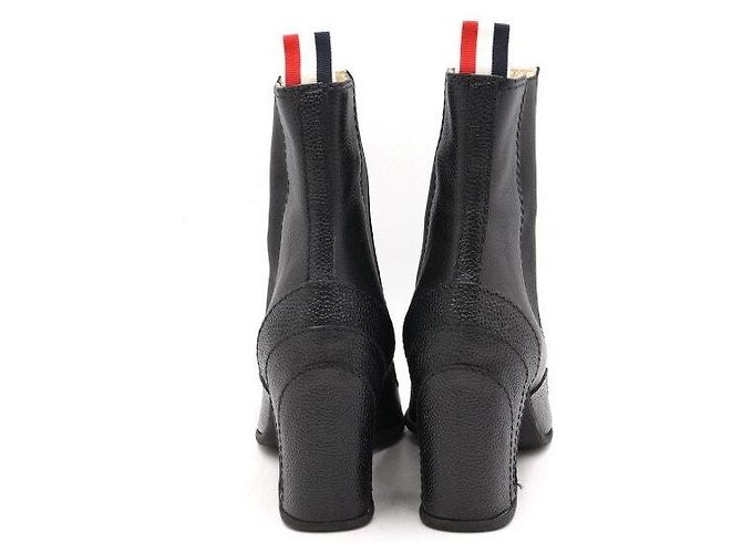 Thom Browne Stivaletti Chelsea da donna in pelle nera con dettagli wingtip Nero - vista 5