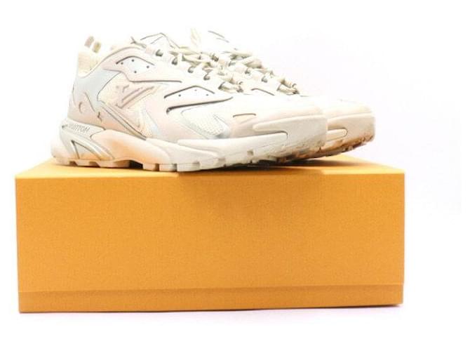 Louis Vuitton Sneaker Monogram Runner Tactic da uomo Marrone - vista 7