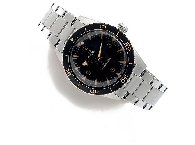 Omega Seamaster Heritage Railmaster Herrenuhr aus Stahl Schwarz - Ansicht 16