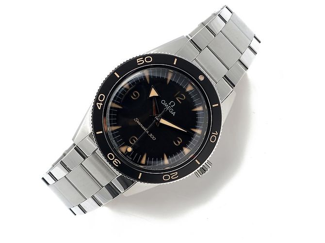 Omega Seamaster Heritage Railmaster Herrenuhr aus Stahl Schwarz - Ansicht 17