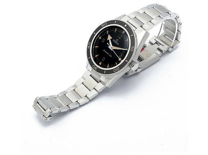 Omega Seamaster Heritage Railmaster Herrenuhr aus Stahl Schwarz - Ansicht 19