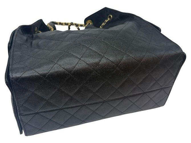 Chanel Borsa a Spalla Medium Chain in Caviar Nero - vista 5