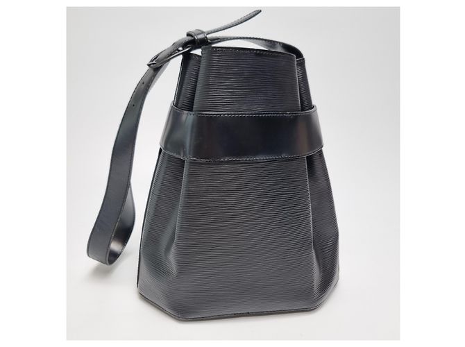 Bucket Louis Vuitton Borsa a secchiello Saddle PM Epi Black - Borsa a tracolla Nero - vista 11