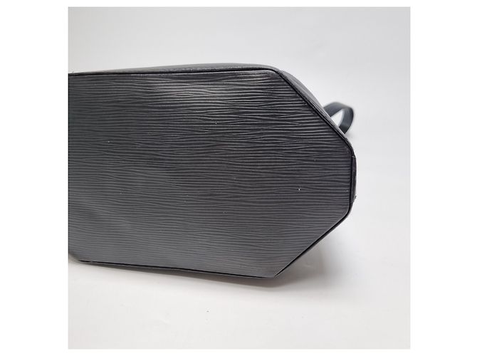 Bucket Louis Vuitton Borsa a secchiello Saddle PM Epi Black - Borsa a tracolla Nero - vista 17