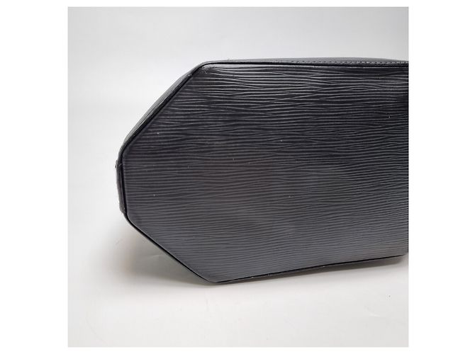 Bucket Louis Vuitton Borsa a secchiello Saddle PM Epi Black - Borsa a tracolla Nero - vista 18