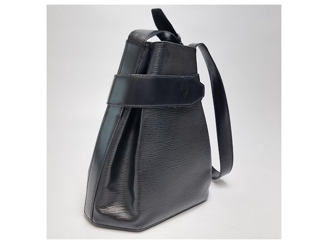 Bucket Louis Vuitton Borsa a secchiello Saddle PM Epi Black - Borsa a tracolla Nero - vista 5