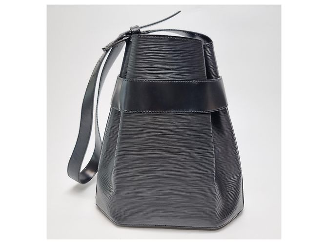 Bucket Louis Vuitton Borsa a secchiello Saddle PM Epi Black - Borsa a tracolla Nero - vista 9