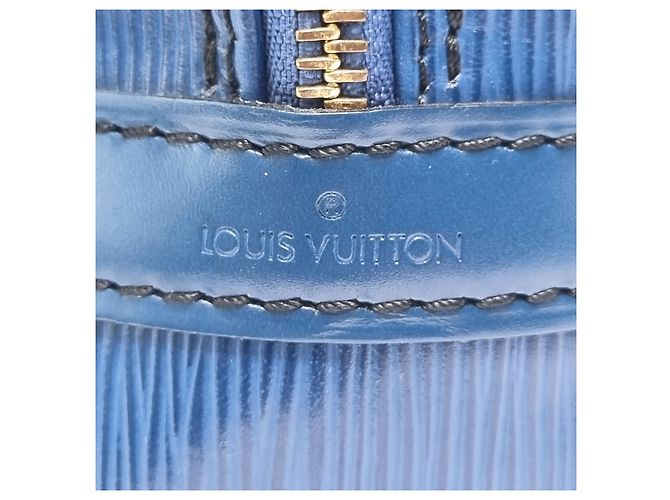 Louis Vuitton Cartella Documenti in Pelle Epi Blu
Valigetta - vista 18